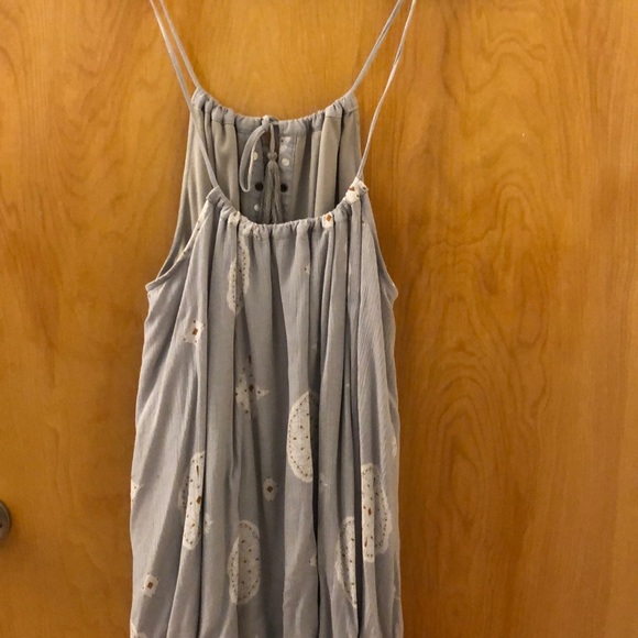 Patterned long, flowy & strappy light blue tank - Picture 4 of 7